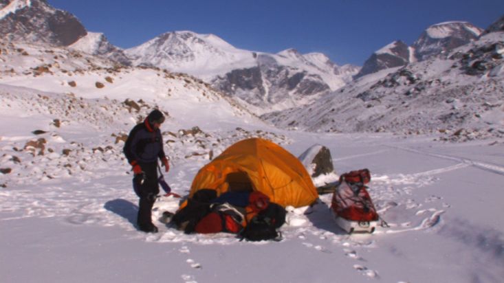 Dismantling of the camp -  Akshayuk Pass 2008 expedition