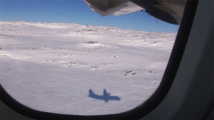 Flight from Pangnirtung to Iqaluit - Akshayuk Pass 2008 expedition