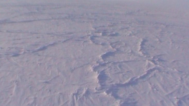 Flight in the helicopter to the departure point - Geographic North Pole 2002 expedition