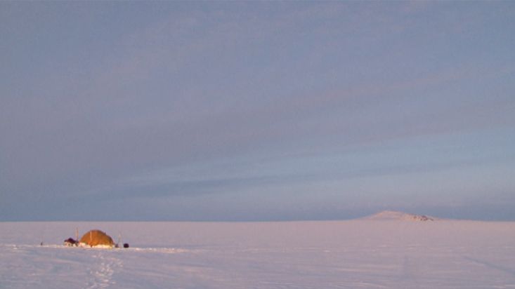 Sunset in Penny's polar icecap - Penny Icecap 2009 expedition