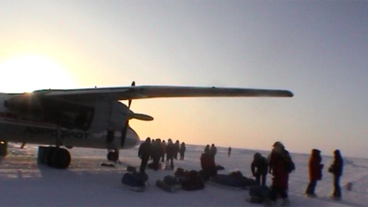 Unloading the material in the Barneo base - Geographic North Pole 2002 expedition