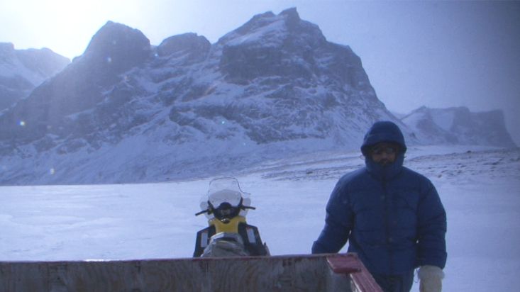 Snowmobile route in the Eglinton fiord - Sam Ford Fiord 2010 expedition