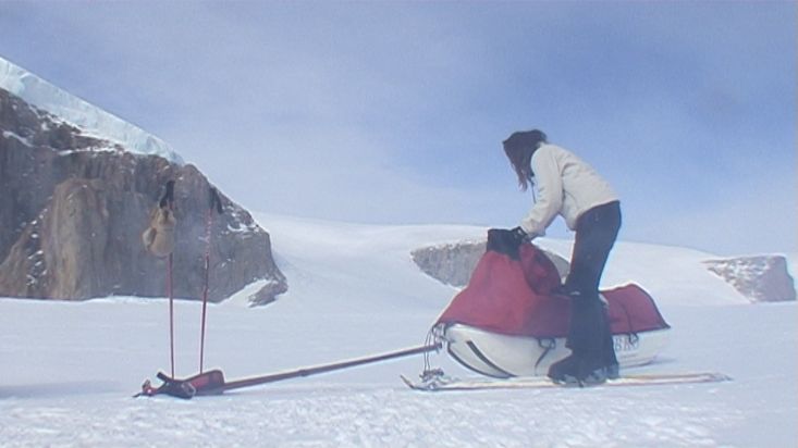 Rest stop during the ski day - Penny Icecap 2009 expedition