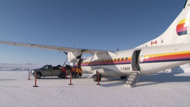 Arrival to Clyde River airport - Sam Ford Fiord 2010 expedition