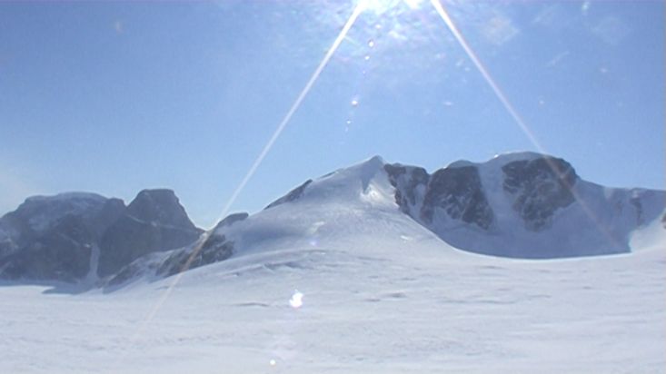 Norman's glacier mountains - Penny Icecap 2009 expedition