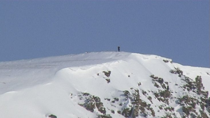 Norman, an Inuit from Qausuittuq scan the horizon in Devon Island - Nanoq 2007 expedition