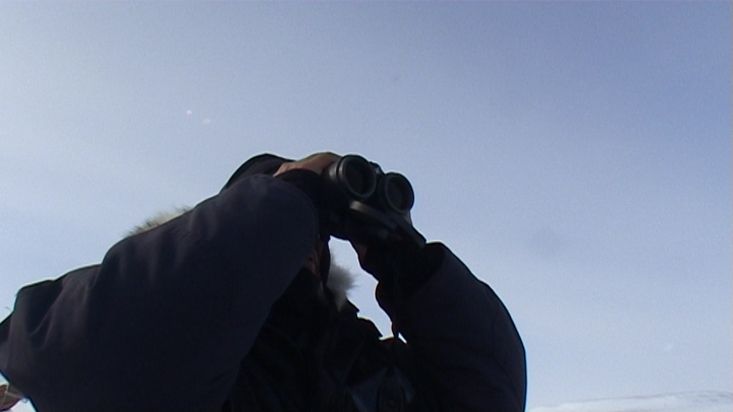 Watching Cape Liddon in Devon Island - Nanoq 2007 expedition