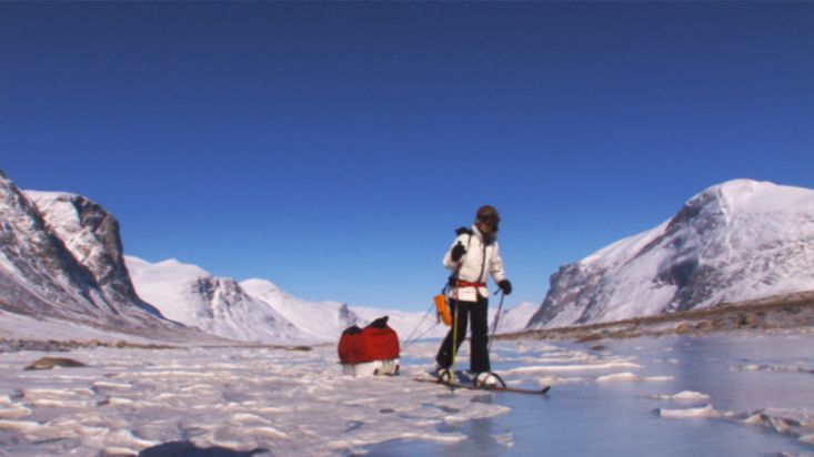 Skiing on the Owl River - Akshayuk Pass 2008 expedition