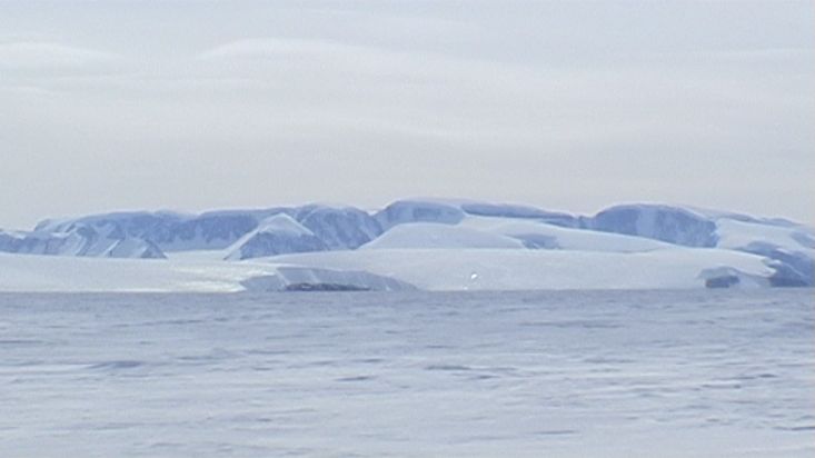 Panoramic from the glacier plateau - Penny Icecap 2009 expedition