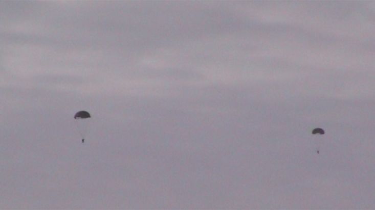Parachutists in Khatanga - Geographic North Pole 2002 expedition