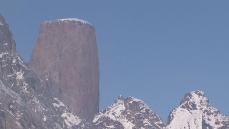 The Asgard peak from the Glacier lake - Penny Icecap 2009 expedition