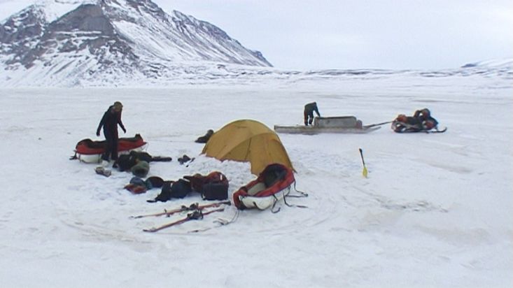 Camp dismantling in Refuge Harbour - Sam Ford Fiord 2010 expedition