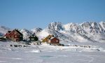 Ski crossing on the ice sea of Greenland