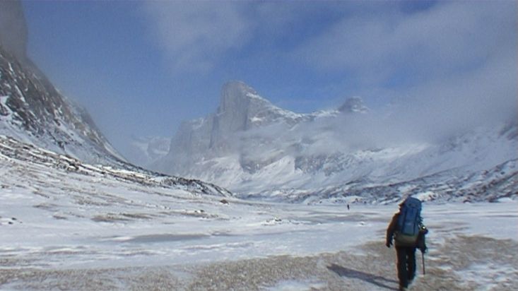 Trekking to Mount Thor - Nanoq 2007 expedition